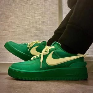 Nike shoes | 300 AED