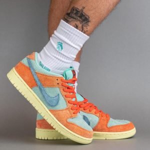 Nike shoes | 300 AED