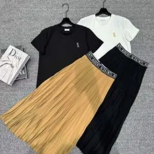 Dior Oblique T-Shirt & Pleated Skirt Set