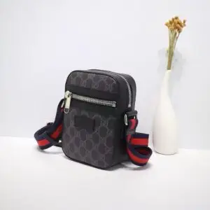 GUCCI GG Supreme Black Crossbody Bag