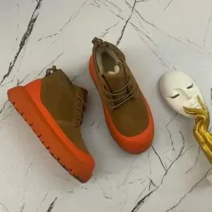 UGG